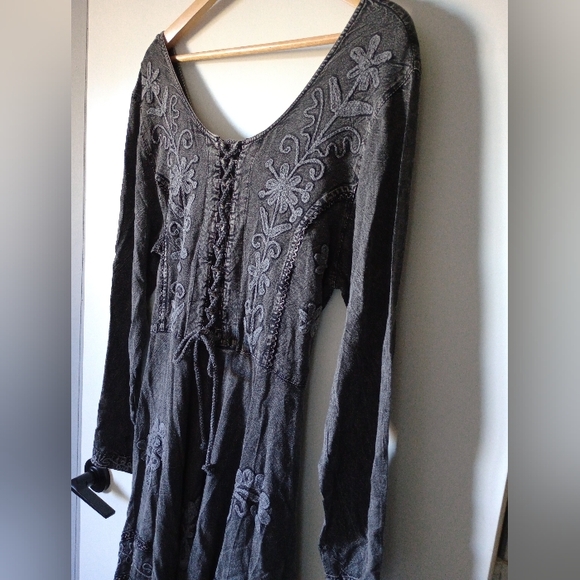 NWT Sacred Threads Gray Embroidered Boho Gypsy Dress Size L / XL - Picture 6 of 14